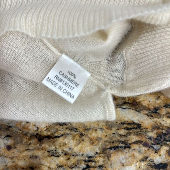 Feel The Piece Cashmere Ivory Relaxed Fit Scoop Neck Pullover Sweater One Size - Picture 6 of 9